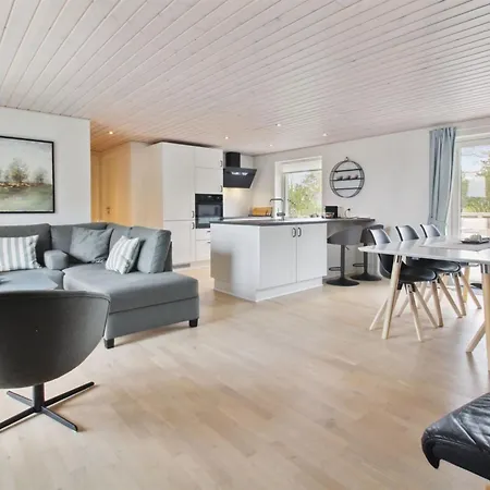 Golubinka - 2-5km From The Sea By Interhome