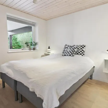 Golubinka - 2-5km From The Sea By Interhome *