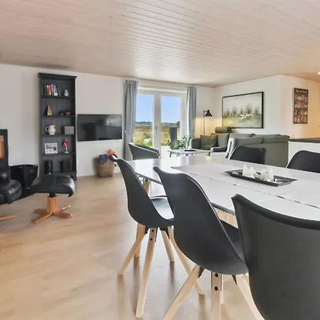 Golubinka - 2-5km From The Sea By Interhome