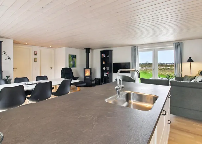 Golubinka - 2-5km From The Sea By Interhome *