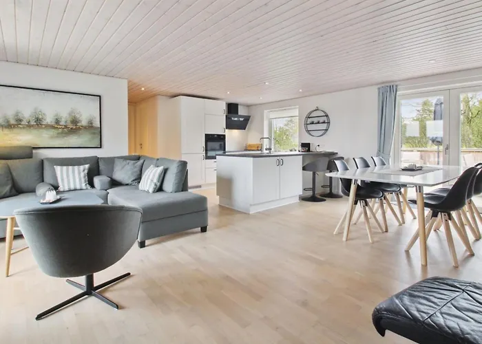 Golubinka - 2-5km From The Sea By Interhome