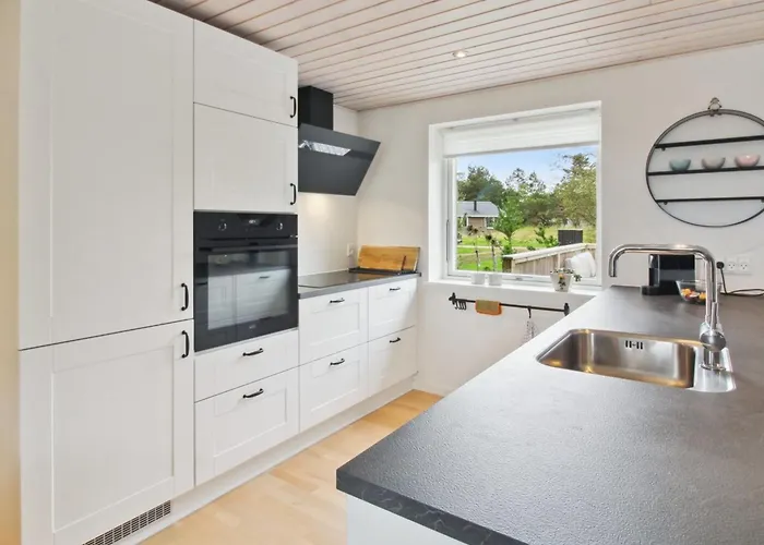 Golubinka - 2-5km From The Sea By Interhome *