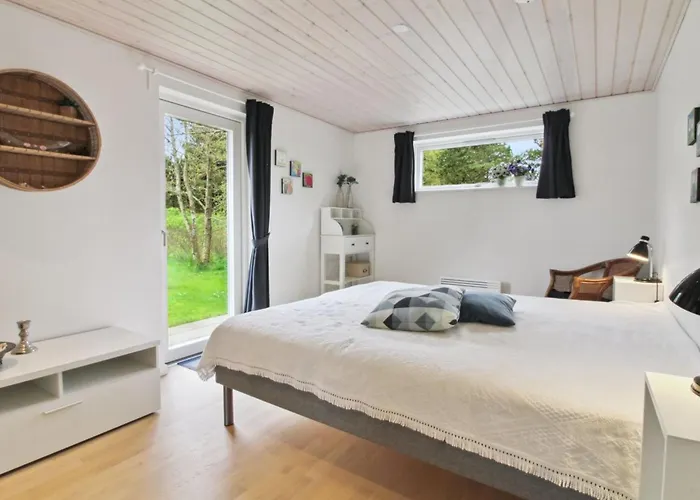 Golubinka - 2-5km From The Sea By Interhome * Kongsmark